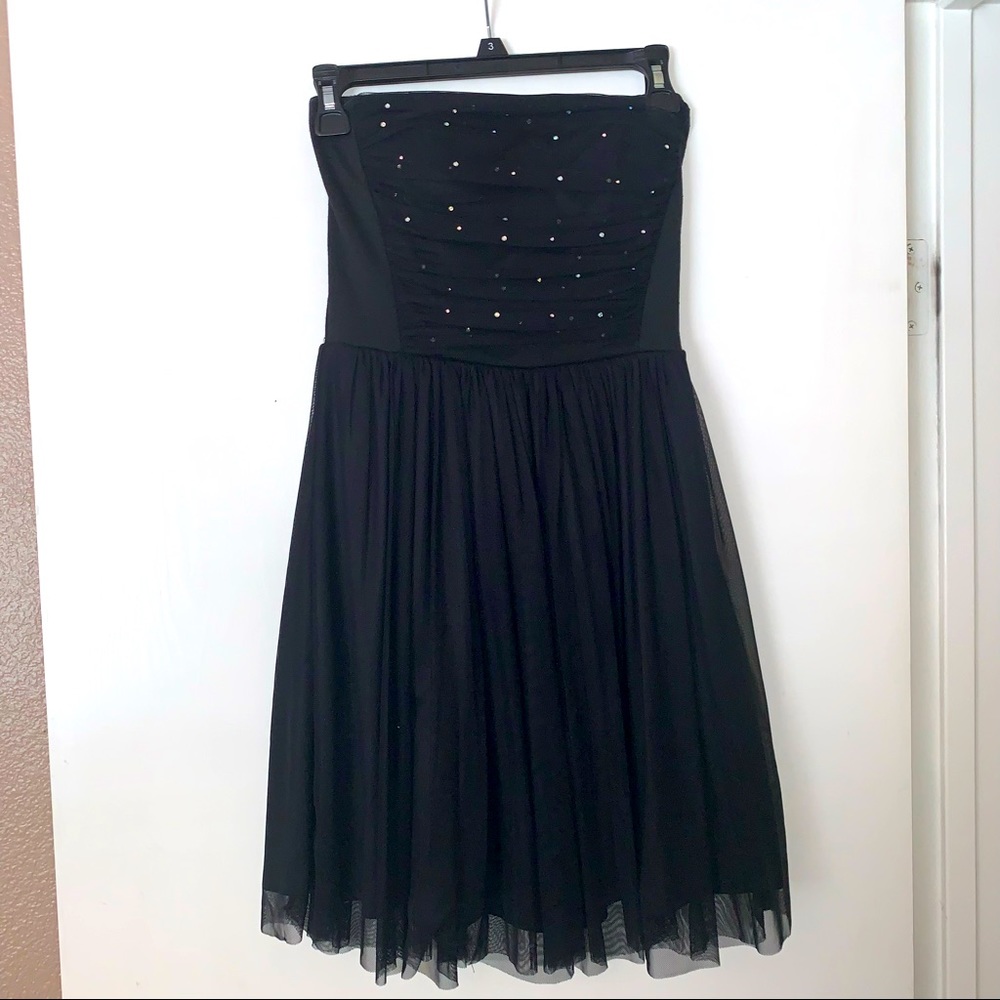 Black strapless mini